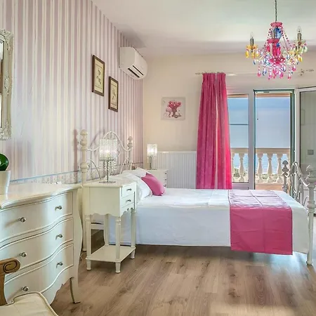Sleeps 6 Pool Air Con Wifi Sami (Kefalonia)