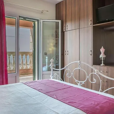Sleeps 6 Pool Air Con Wifi * Sami (Kefalonia)