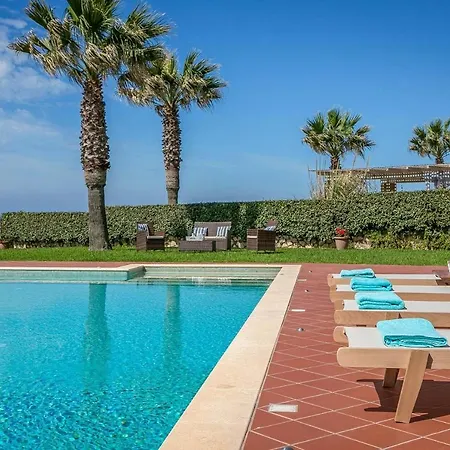 Sleeps 6 Pool Air Con Wifi *