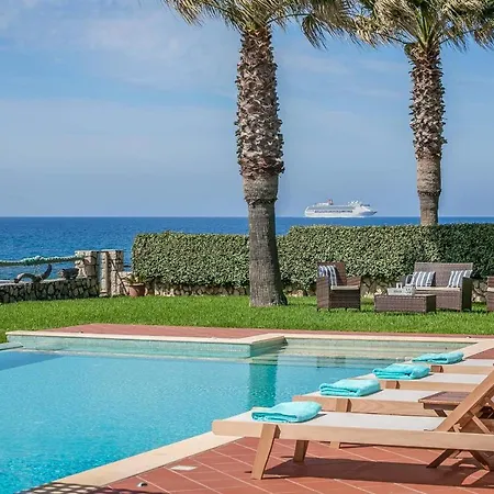 Sleeps 6 Pool Air Con Wifi Villa